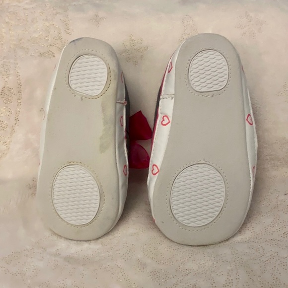 🎉 HOST PICK🎉 Children’s Shoes NWOT Grey with Pink Ribbon Sz 18 - 24 months - Picture 4 of 5